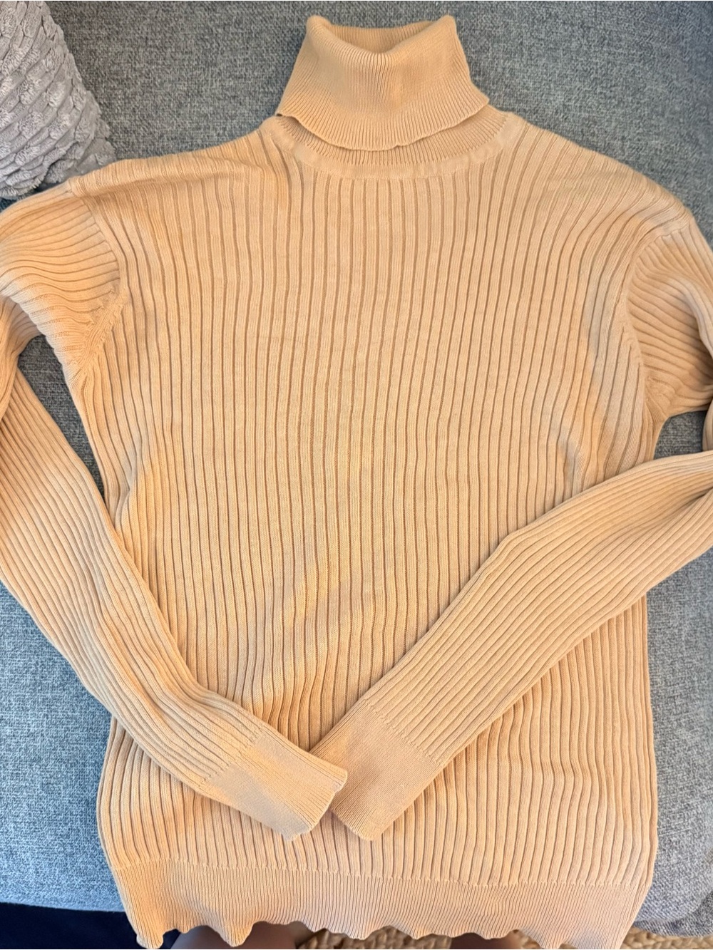 Abercrombie & Fitch Ribbed Turtleneck in Light Beige